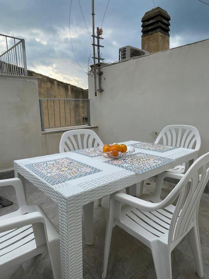 Casa Vacanze Al Trenta3 Marsala Exterior photo