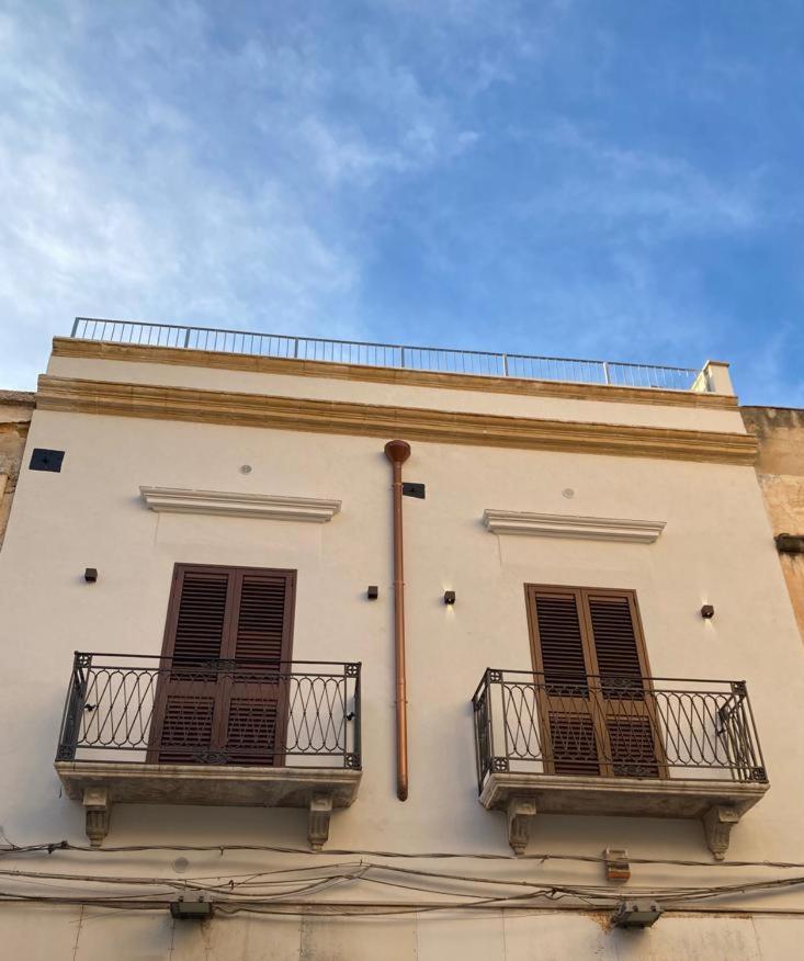 Casa Vacanze Al Trenta3 Marsala Exterior photo